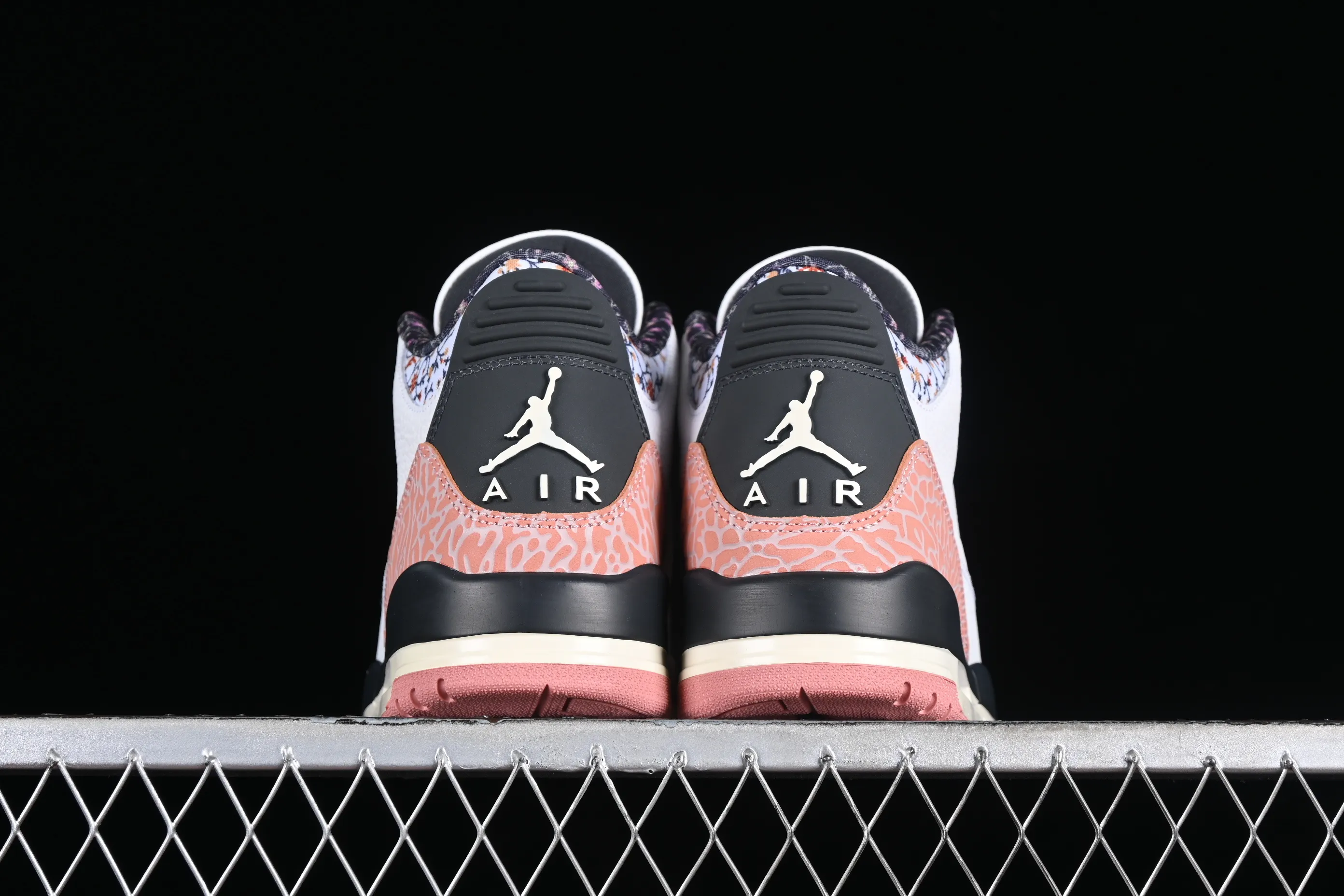 All categories Air Jordan Jordan series basketball shoes Air Jordan 3 Air Jordan 3 GS "Red Stardust" AJ3 Joe 3 new white pink flower 441140-100